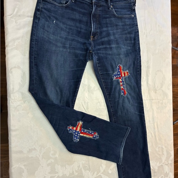 Men’s Abercrombie & Fitch Cross USA Flag Patched Distressed Blue Jeans, 38x34 - Picture 2 of 12